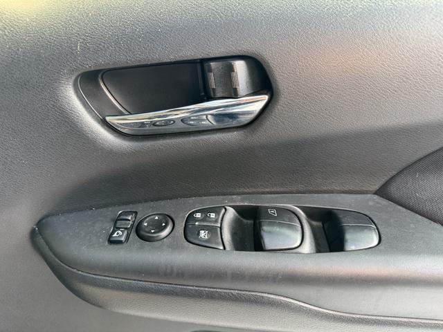 セレナ ハイウェイスター Vセレクション 全国対応1年保証付 純正9インチナビ 純正フリップダウンモニター ドラレコ Bluetooth接続 アラウンドビューモニター フルセグTV インテリキー 衝突被害軽減ブレーキ ETC プロパイロット(22枚目)