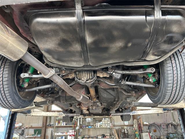 シルビア Ｑ’ｓ　走行５７８０４ｋｍ　ＴＥＩＮ車高調　社外マフラー　エーテックシュナイダー１６インチＡＷ　エンジンフルノーマル　オートマ車　自社金色ラメオールペイント済（16枚目）