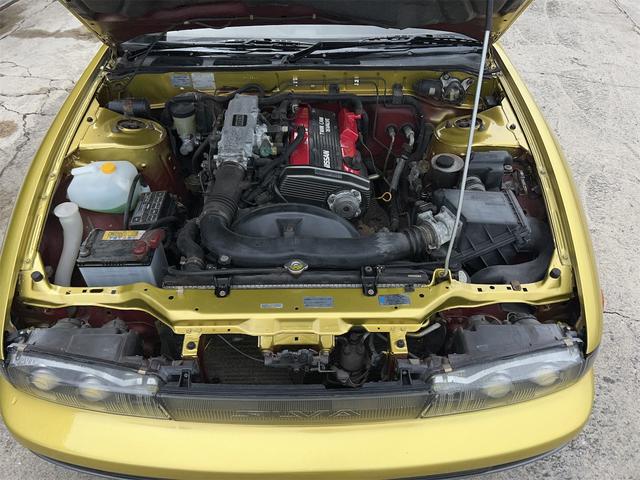 シルビア Ｑ’ｓ　走行５７８０４ｋｍ　ＴＥＩＮ車高調　社外マフラー　エーテックシュナイダー１６インチＡＷ　エンジンフルノーマル　オートマ車　自社金色ラメオールペイント済（67枚目）