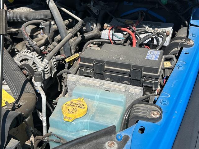 ジープ・ラングラーアンリミテッド 　４ＷＤ　ドライブレコーダー　ＥＴＣ　サイドカメラ　オートクルーズコントロール　ナビ　ＴＶ　ＡＴ　Ｂｌｕｅｔｏｏｔｈ　ＥＳＣ　エアコン　パワーウィンドウ　運転席エアバッグ　助手席エアバッグ（30枚目）