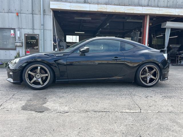 BRZ S ETC ナビ MT HID スマートキー 電動格納ミラー シートヒーター アルミホイール 盗難防止システム 衝突安全ボディ ABS ESC エアコン パワーステアリング パワーウィンドウ(3枚目)