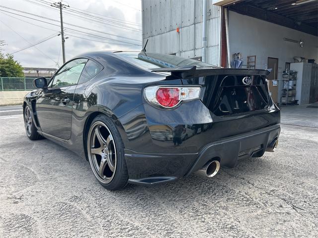 BRZ S ETC ナビ MT HID スマートキー 電動格納ミラー シートヒーター アルミホイール 盗難防止システム 衝突安全ボディ ABS ESC エアコン パワーステアリング パワーウィンドウ(4枚目)