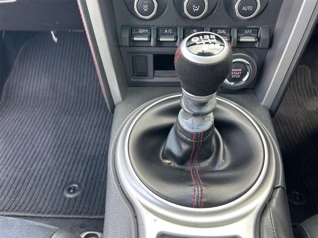 BRZ S ETC ナビ MT HID スマートキー 電動格納ミラー シートヒーター アルミホイール 盗難防止システム 衝突安全ボディ ABS ESC エアコン パワーステアリング パワーウィンドウ(40枚目)