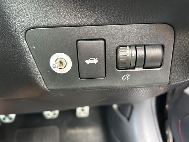 BRZ S ETC ナビ MT HID スマートキー 電動格納ミラー シートヒーター アルミホイール 盗難防止システム 衝突安全ボディ ABS ESC エアコン パワーステアリング パワーウィンドウ(41枚目)
