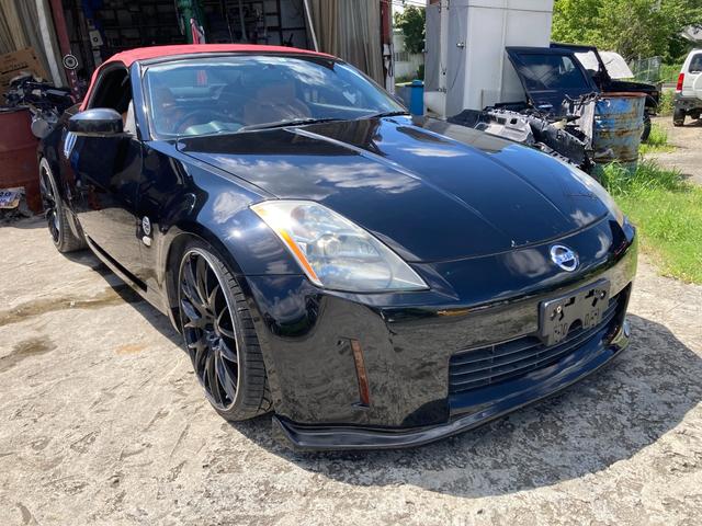 フェアレディＺ ロードスターバージョンＴ　オープンカー　ＥＴＣ　ＨＩＤ　ＡＴ　キーレスエントリー　シートヒーター　アルミホイール　盗難防止システム　衝突安全ボディ　ＡＢＳ　エアコン　パワーステアリング　パワーウィンドウ　運転席エアバッグ（13枚目）