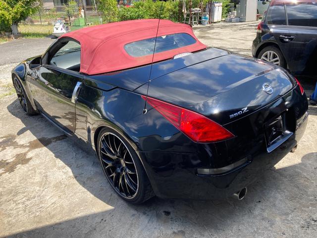 フェアレディＺ ロードスターバージョンＴ　オープンカー　ＥＴＣ　ＨＩＤ　ＡＴ　キーレスエントリー　シートヒーター　アルミホイール　盗難防止システム　衝突安全ボディ　ＡＢＳ　エアコン　パワーステアリング　パワーウィンドウ　運転席エアバッグ（16枚目）