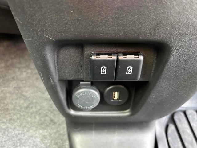 フレアワゴンカスタムスタイル ハイブリッドXT 純正8インチナビ ワンオーナー ドライブレコーダー ETC 全周囲カメラ 両側電動スライドドア TV クリアランスソナー オートクルーズコントロール レーンアシスト 衝突被害軽減システム オートライト LEDヘッドランプ(5枚目)