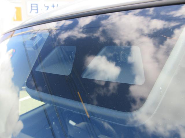 ムーヴキャンバス GブラックインテリアVS SAIII フラット7認定中古車 衝突軽減ブレーキ ワンオーナ 禁煙車 フルセグナビ ETC バックカメラ シートヒーター 左右電動スライドドア レーンキープアシスト アクセル踏み間違い防止装置 横滑り防止装置(9枚目)