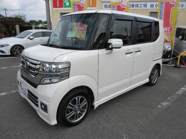 ボタンプッシュでエンジンスタート。鍵はキーフリーで大変便利です。