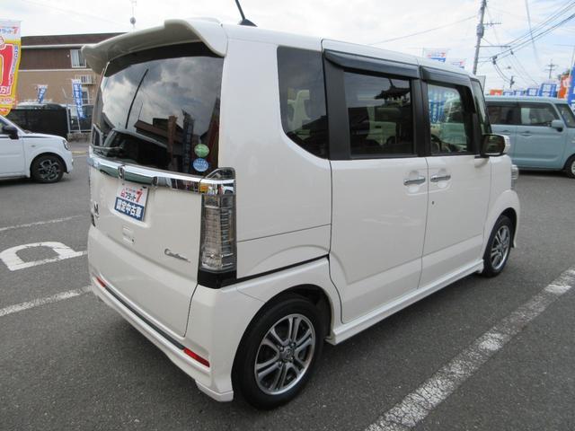 左右電動リアドアスライドなので乗り降りや荷物の出し入れが簡易です