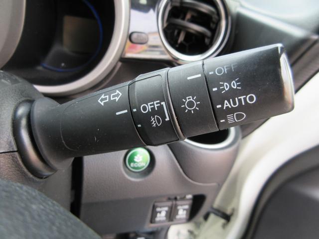 オートでヘッドライトが点きます