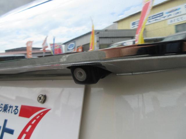 バックカメラが付いているのでバックする時安心ですよ
