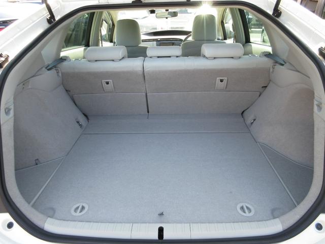 プリウス S 衝突軽減ブレーキ 禁煙車 ETC フルセグナビ キーレス ドラレコ 横滑り防止装置(16枚目)