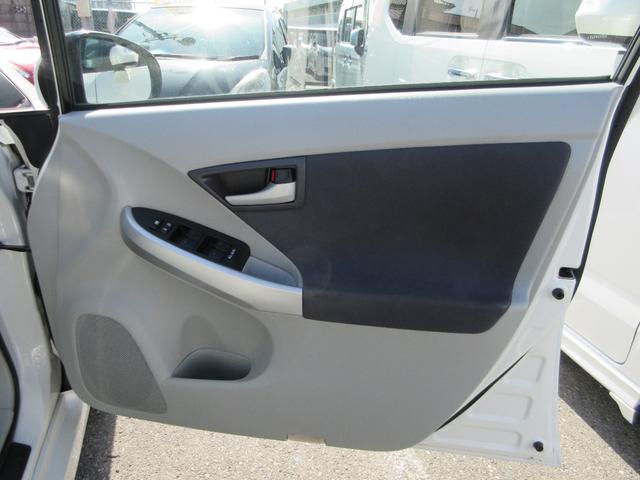 プリウス S 衝突軽減ブレーキ 禁煙車 ETC フルセグナビ キーレス ドラレコ 横滑り防止装置(45枚目)