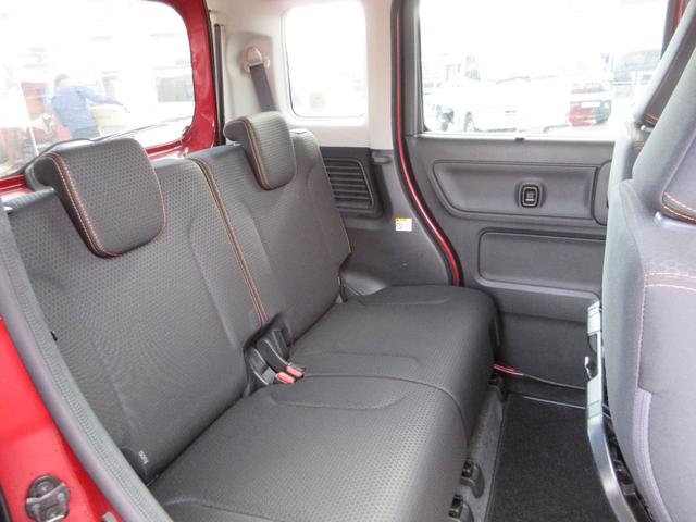 �㕔���Ȃ͍��E�ʁX�ɑO��ɃX���C�h���܂��B