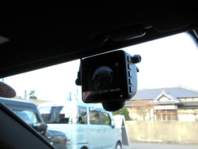 �R�U�O°�h���C�u���R�[�_�[�����Ă��܂��B