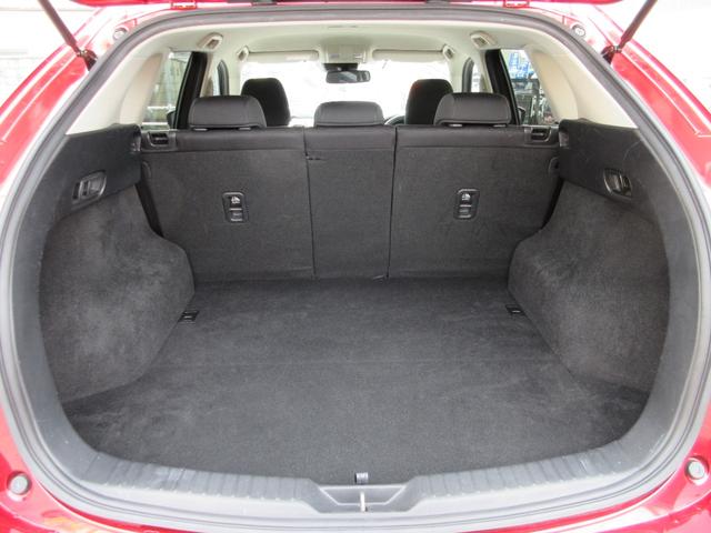 �㕔���Ȃ͍��E�Ɛ^�񒆁A�ʁX�œ|��܂��B