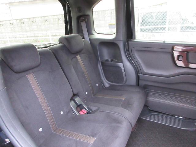 �㕔���Ȃ͍��E�ʁX�ɑO��ɃX���C�h���܂��B