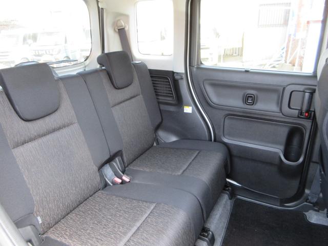 �㕔���Ȃ͍��E�ʁX�ɑO��ɃX���C�h���܂��B