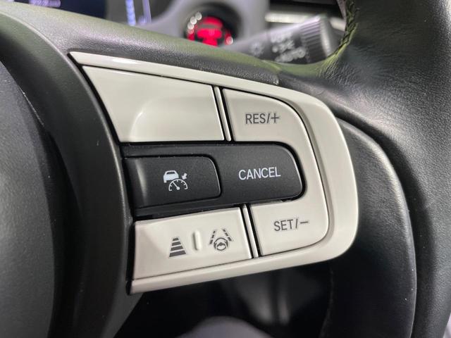 フィット ｅ：ＨＥＶホーム　禁煙車　純正９型ナビ　ホンダセンシング　アダプティブクルーズコントロール　ＬＥＤヘッドライト　バックカメラ　オートエアコン　ＥＴＣ　ドライブレコーダー　Ｂｌｕｅｔｏｏｔｈ　パーキングセンサーシステム（5枚目）