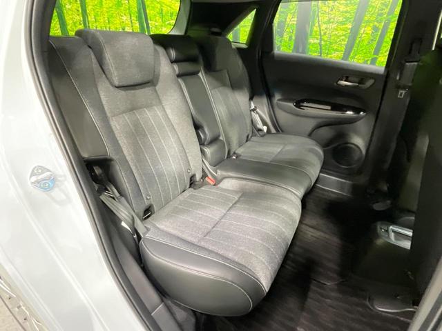 フィット ｅ：ＨＥＶホーム　禁煙車　純正９型ナビ　ホンダセンシング　アダプティブクルーズコントロール　ＬＥＤヘッドライト　バックカメラ　オートエアコン　ＥＴＣ　ドライブレコーダー　Ｂｌｕｅｔｏｏｔｈ　パーキングセンサーシステム（9枚目）