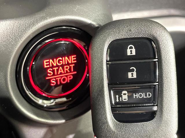 Ｎ－ＢＯＸカスタム ベースグレード　届出済未使用車　ホンダセンシング　アダプティブクルーズ　電動スライドドア　ＬＥＤヘッドライト　オートハイビーム　シートヒーター　オートエアコン　純正１４インチＡＷ　リアサンシェード（7枚目）