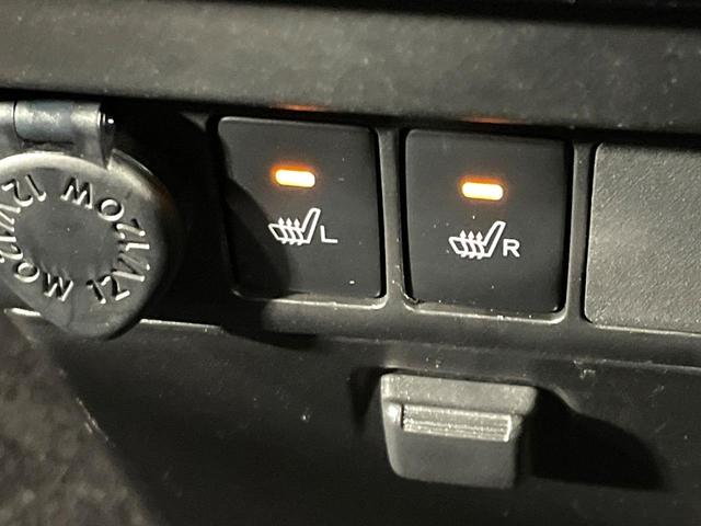 タンク カスタムＧ　Ｓ　禁煙車　両側電動スライドドア　スマートアシスト　純正９型ナビ　バックカメラ　Ｂｌｕｅｔｏｏｔｈ接続　フルセグ　ドラレコ　スマートキー　シートヒーター　ＬＥＤヘッド／ＬＥＤフォグライト　クルコン　ＥＴＣ（7枚目）