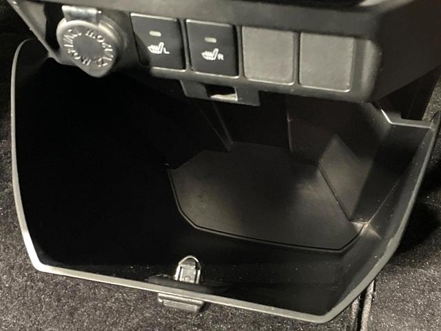 タンク カスタムＧ　Ｓ　禁煙車　両側電動スライドドア　スマートアシスト　純正９型ナビ　バックカメラ　Ｂｌｕｅｔｏｏｔｈ接続　フルセグ　ドラレコ　スマートキー　シートヒーター　ＬＥＤヘッド／ＬＥＤフォグライト　クルコン　ＥＴＣ（37枚目）