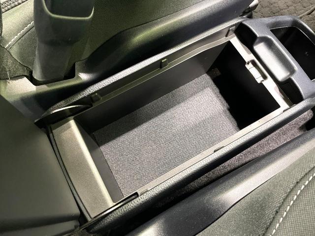 ヴォクシー ハイブリッドＺＳ　禁煙車　純正９型ナビ　フリップダウンモニター　両側電動スライドドア　セーフティセンス　フルセグＴＶ　ＥＴＣ　クルーズコントロール　ＬＥＤヘッドライト　シートヒーター　７人乗り　スマートキー（65枚目）