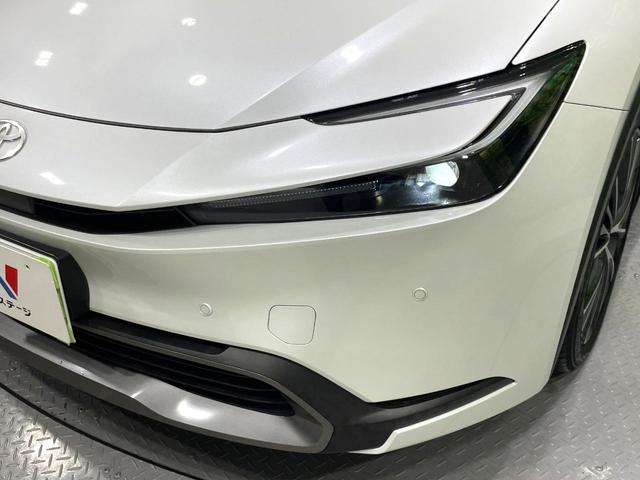 プリウス Ｇ　禁煙車　純正８型ディスプレイオーディオ　セーフティセンス　フルセグＴＶ　バックカメラ　ＥＴＣ２．０　レーダークルーズ　ＬＥＤヘッドライト　純正１９インチＡＷ　シートヒーター　オートエアコン（12枚目）