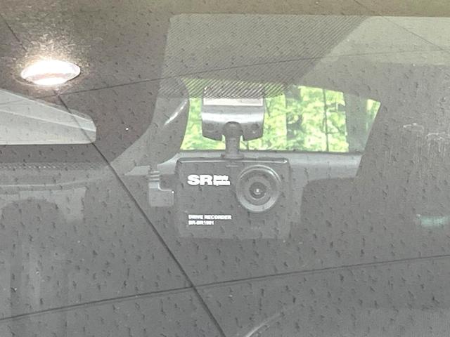 プリウス Ｇ　禁煙車　純正８型ディスプレイオーディオ　セーフティセンス　フルセグＴＶ　バックカメラ　ＥＴＣ２．０　レーダークルーズ　ＬＥＤヘッドライト　純正１９インチＡＷ　シートヒーター　オートエアコン（33枚目）