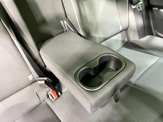 プリウス Ｇ　禁煙車　純正８型ディスプレイオーディオ　セーフティセンス　フルセグＴＶ　バックカメラ　ＥＴＣ２．０　レーダークルーズ　ＬＥＤヘッドライト　純正１９インチＡＷ　シートヒーター　オートエアコン（39枚目）