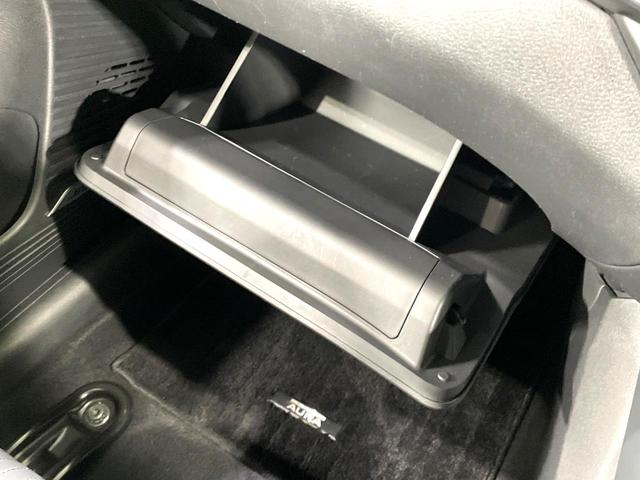 オーラ G レザーエディション 禁煙車 純正9型ナビ BOSE エマージェンシーブレーキ プロパイロット 全周囲カメラ ブラック本革シート スマートキー アダプティブLEDヘッドライト LEDフォグライト AppleCarPlay(30枚目)