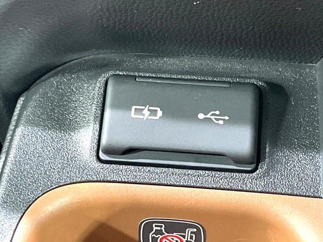 シエンタ ハイブリッドＺ　禁煙車　両側電動スライドドア　セーフティセンス　純正１０．５型ディスプレイオーディオ　レーダークルーズ　バックカメラ　ＥＴＣ２．０　Ｂｌｕｅｔｏｏｔｈ接続　フルセグ　シートヒーター　ＬＥＤヘッド（36枚目）