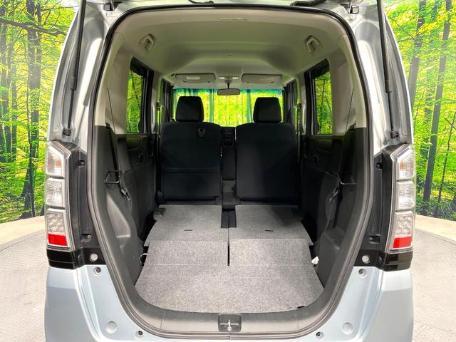 N-BOX G SSパッケージ 禁煙車 パイオニアナビ 両側電動スライド シティブレーキアクティブシステム 純正14インチアルミホイール オートエアコン スマートキー CD再生 電動格納ミラー アイドリングストップ 盗難防止システム(10枚目)