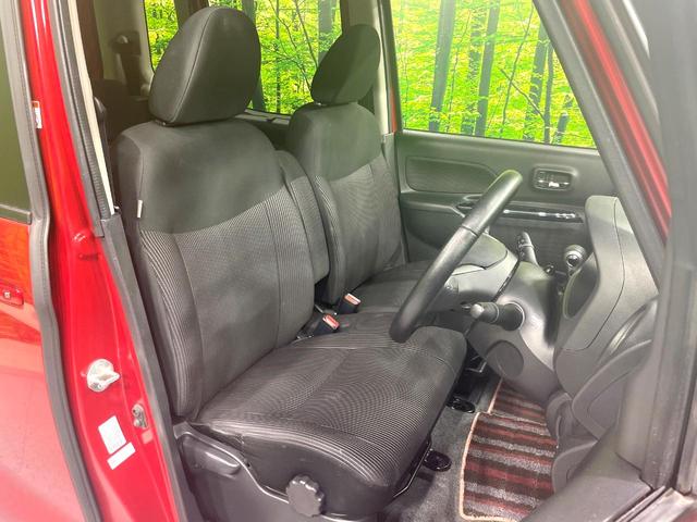 運転席シート廻りは使用感も少なく、良好な状態となっています。丁寧に使われていたことがよくわかりますね。