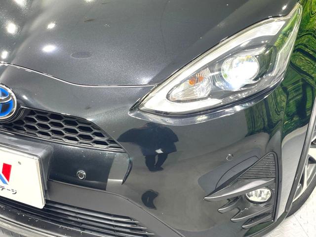 アクア クロスオーバー　純正ナビ　バックカメラ　禁煙車　衝突軽減装置　車線逸脱警報　オートマチックハイビーム　合皮シート　シートヒーター　ドラレコ　フルセグ　Ｂｌｕｅｔｏｏｔｈ再生　ＥＴＣ　オートエアコン／ライト（12枚目）