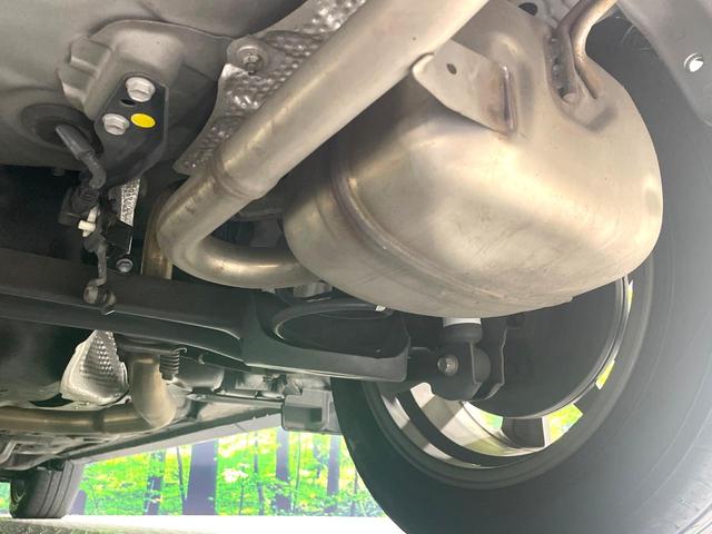 アクア クロスオーバー　純正ナビ　バックカメラ　禁煙車　衝突軽減装置　車線逸脱警報　オートマチックハイビーム　合皮シート　シートヒーター　ドラレコ　フルセグ　Ｂｌｕｅｔｏｏｔｈ再生　ＥＴＣ　オートエアコン／ライト（21枚目）