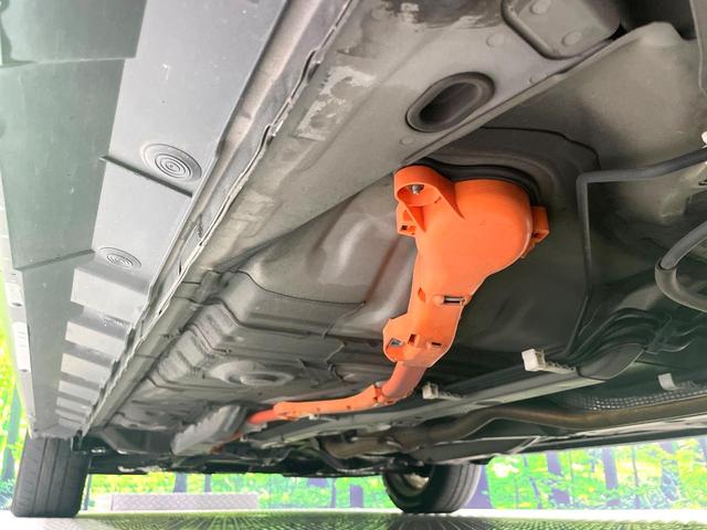 アクア クロスオーバー　純正ナビ　バックカメラ　禁煙車　衝突軽減装置　車線逸脱警報　オートマチックハイビーム　合皮シート　シートヒーター　ドラレコ　フルセグ　Ｂｌｕｅｔｏｏｔｈ再生　ＥＴＣ　オートエアコン／ライト（22枚目）