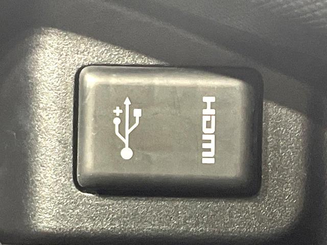 アクア クロスオーバー　純正ナビ　バックカメラ　禁煙車　衝突軽減装置　車線逸脱警報　オートマチックハイビーム　合皮シート　シートヒーター　ドラレコ　フルセグ　Ｂｌｕｅｔｏｏｔｈ再生　ＥＴＣ　オートエアコン／ライト（31枚目）