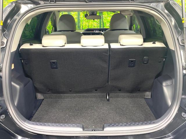 アクア クロスオーバー　純正ナビ　バックカメラ　禁煙車　衝突軽減装置　車線逸脱警報　オートマチックハイビーム　合皮シート　シートヒーター　ドラレコ　フルセグ　Ｂｌｕｅｔｏｏｔｈ再生　ＥＴＣ　オートエアコン／ライト（44枚目）