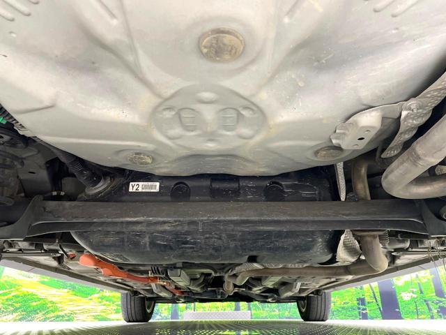 アクア クロスオーバー　純正ナビ　バックカメラ　禁煙車　セーフティセンス　車線逸脱警報　オートマチックハイビーム　クルーズコントロール　ハーフレザー　ドラレコ　フルセグ　Ｂｌｕｅｔｏｏｔｈ再生　ＥＴＣ　純正１６インチアルミ（19枚目）