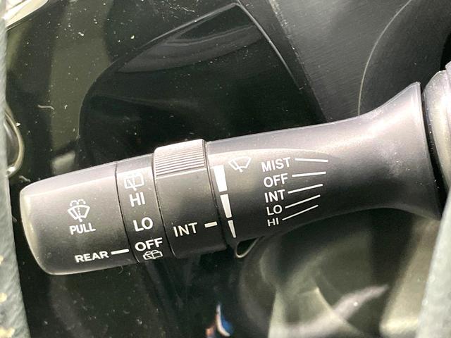 アクア クロスオーバー　純正ナビ　バックカメラ　禁煙車　セーフティセンス　車線逸脱警報　オートマチックハイビーム　クルーズコントロール　ハーフレザー　ドラレコ　フルセグ　Ｂｌｕｅｔｏｏｔｈ再生　ＥＴＣ　純正１６インチアルミ（36枚目）