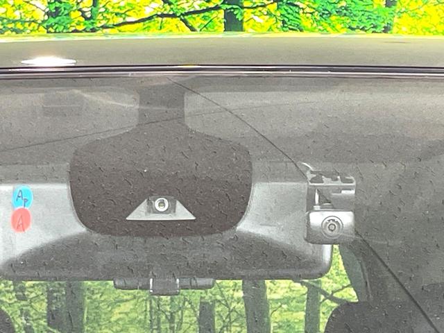 セレナ ｅ－パワー　ハイウェイスターＶ　禁煙車　セーフティパックＡ　純正９型ナビ　フリップダウンモニター　プロパイロット　両側電動スライドドア　全方位運転支援システム　純正ＯＰ１６インチＡＷ　ＥＴＣ　フルセグＴＶ　ドラレコ　ＬＥＤヘッド（3枚目）