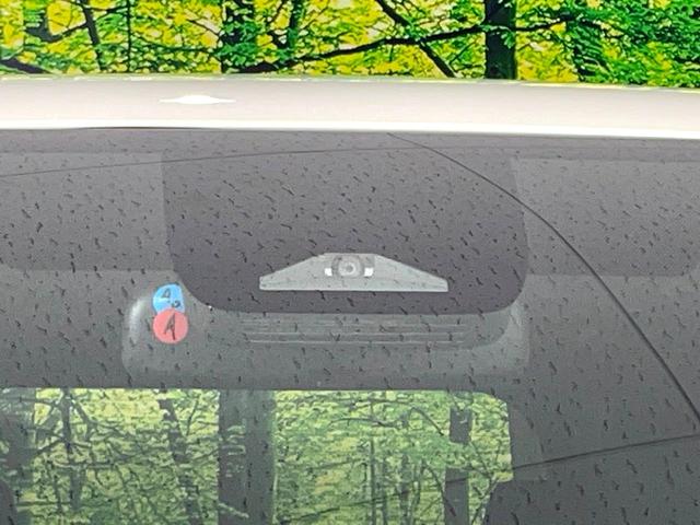 ヴォクシー ハイブリッドＳ－Ｚ　禁煙車　両側電動ドア　純正１０型ナビ　１３．２型後席モニター　セーフティセンス　レーダークルーズ　ハーフレザーシート　コーナーセンサー　スマートキー　ＬＥＤヘッド　ＥＴＣ２．０　純正１７インチアルミ（3枚目）