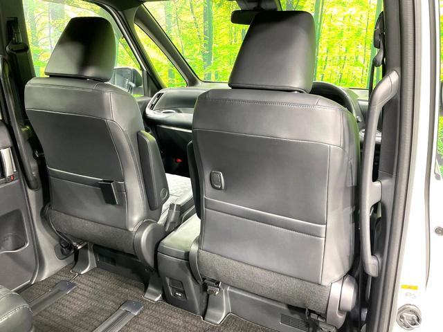 ヴォクシー ハイブリッドＳ－Ｚ　禁煙車　両側電動ドア　純正１０型ナビ　１３．２型後席モニター　セーフティセンス　レーダークルーズ　ハーフレザーシート　コーナーセンサー　スマートキー　ＬＥＤヘッド　ＥＴＣ２．０　純正１７インチアルミ（32枚目）