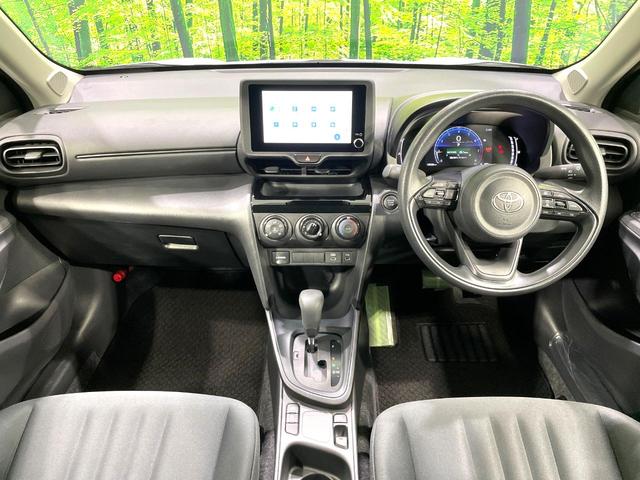 ヤリスクロス Ｘ　禁煙車　純正８型ディスプレイオーディオ　バックカメラ　セーフティセンス　レーダークルーズ　コーナーセンサー　スマートキー　レーンキープ　オートマチックハイビーム　ＥＴＣ　Ｂｌｕｅｔｏｏｔｈ　フルセグ（2枚目）