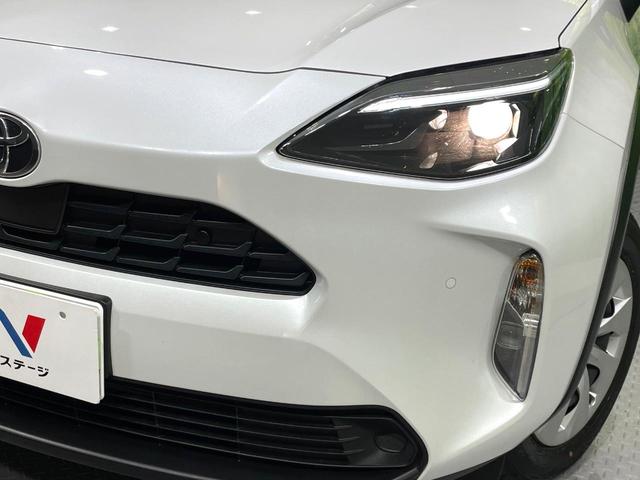 ヤリスクロス Ｘ　禁煙車　純正８型ディスプレイオーディオ　バックカメラ　セーフティセンス　レーダークルーズ　コーナーセンサー　スマートキー　レーンキープ　オートマチックハイビーム　ＥＴＣ　Ｂｌｕｅｔｏｏｔｈ　フルセグ（12枚目）