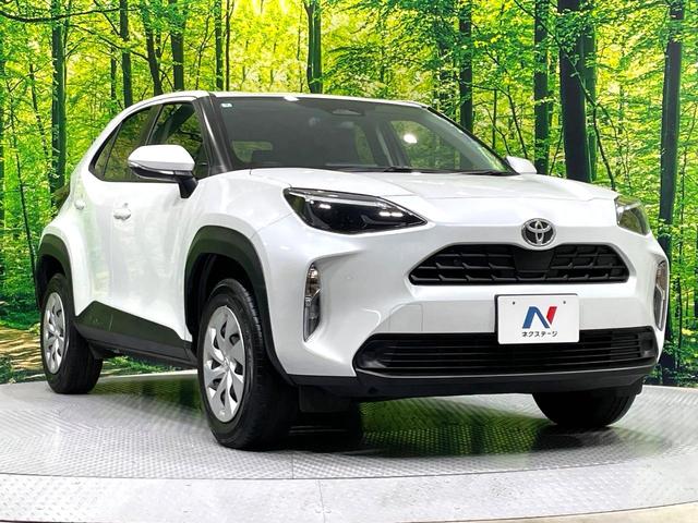 ヤリスクロス Ｘ　禁煙車　純正８型ディスプレイオーディオ　バックカメラ　セーフティセンス　レーダークルーズ　コーナーセンサー　スマートキー　レーンキープ　オートマチックハイビーム　ＥＴＣ　Ｂｌｕｅｔｏｏｔｈ　フルセグ（16枚目）