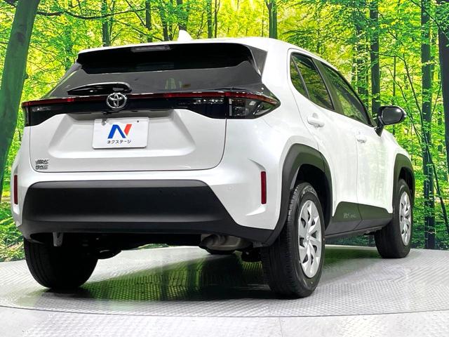 ヤリスクロス Ｘ　禁煙車　純正８型ディスプレイオーディオ　バックカメラ　セーフティセンス　レーダークルーズ　コーナーセンサー　スマートキー　レーンキープ　オートマチックハイビーム　ＥＴＣ　Ｂｌｕｅｔｏｏｔｈ　フルセグ（17枚目）